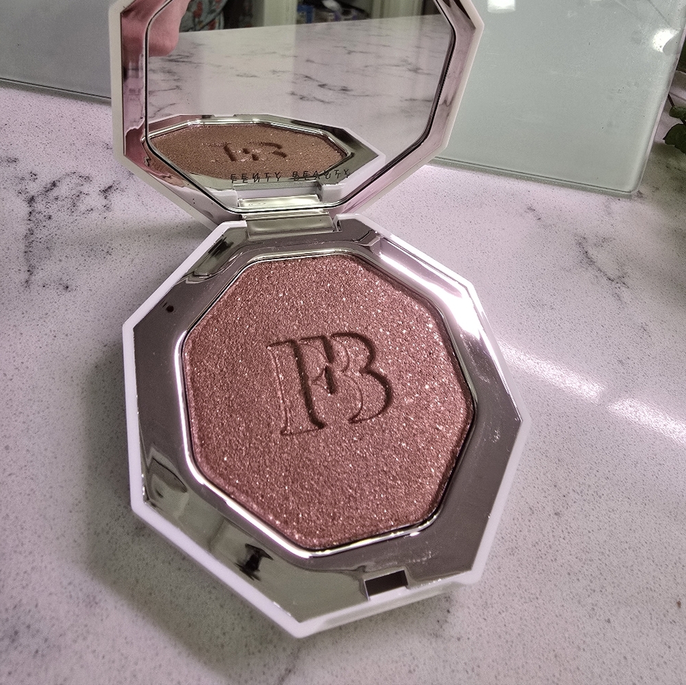 Fenty Beauty Penny4uthots Killawatt Foil Highlighter